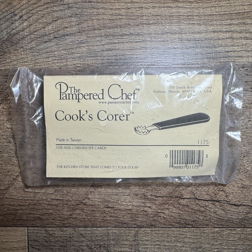 Vintage Pampered Chef RETIRED Cook's Corer With Cover #1175 Taiwan NIP
